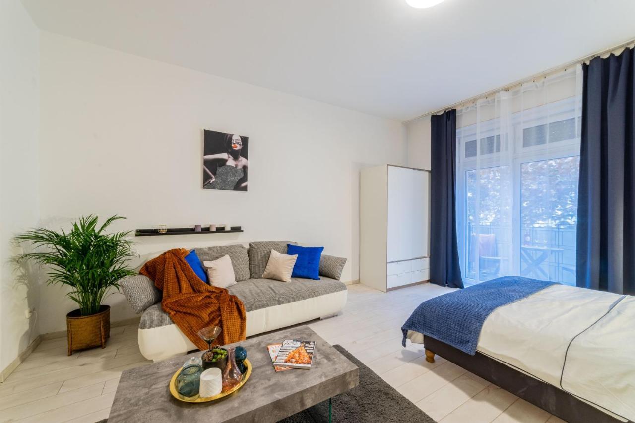 Del Mar Apartment บูดาเปสต์ ภายนอก รูปภาพ