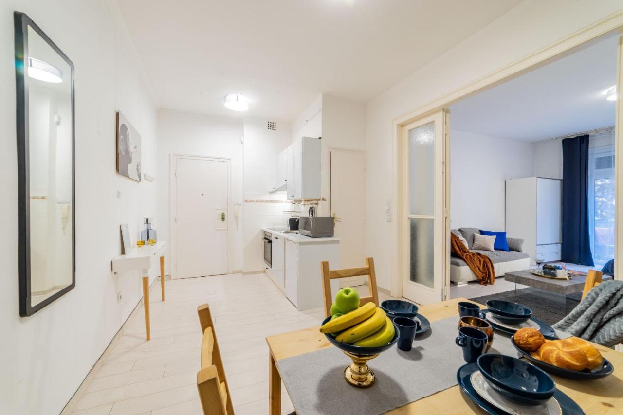 Del Mar Apartment บูดาเปสต์ ภายนอก รูปภาพ